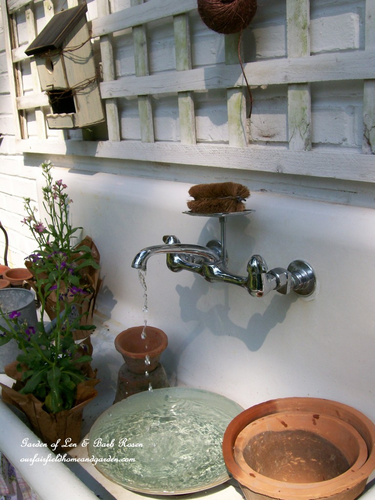 potting sink http://ourfairfieldhomeandgarden.com/everything-including-the-kitchen-sink/