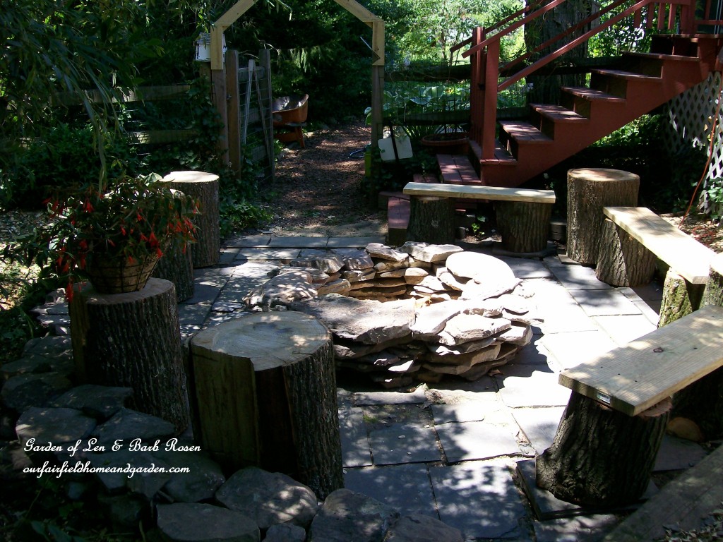 make a stone firepit https://ourfairfieldhomeandgarden.com/the-firepit-project/