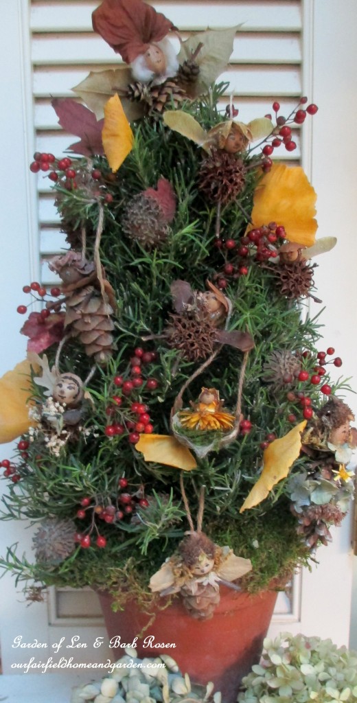 Rosemary Christmas Tree https://ourfairfieldhomeandgarden.com/diy-a-fairy-merry-christmas/