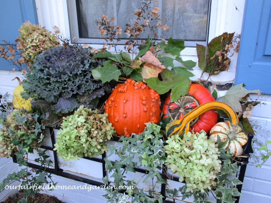 Decorate for Fall Naturally https://ourfairfieldhomeandgarden.com/decorate-for-fall-naturally/
